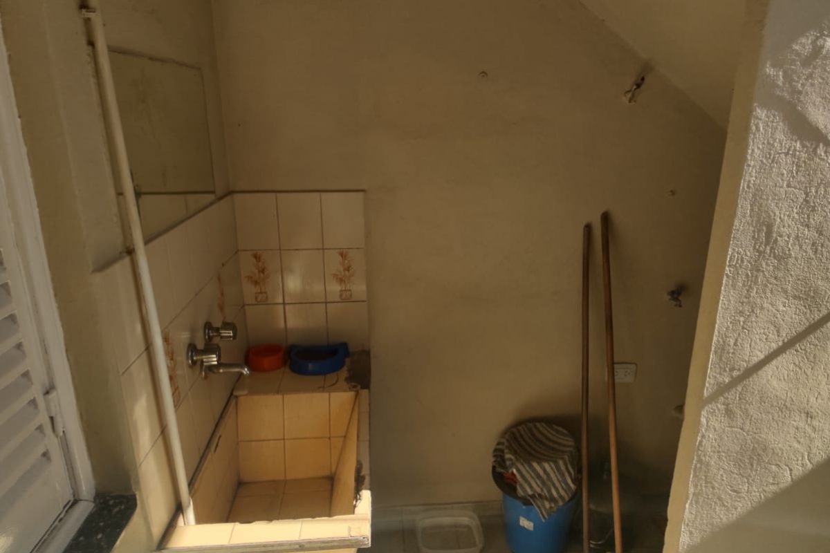 2b51409c-78f7-4238-b56a-1c18b8d328d7