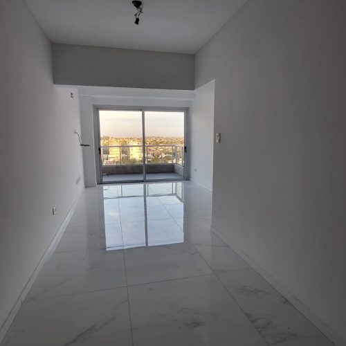 Living 2 amb con balcon